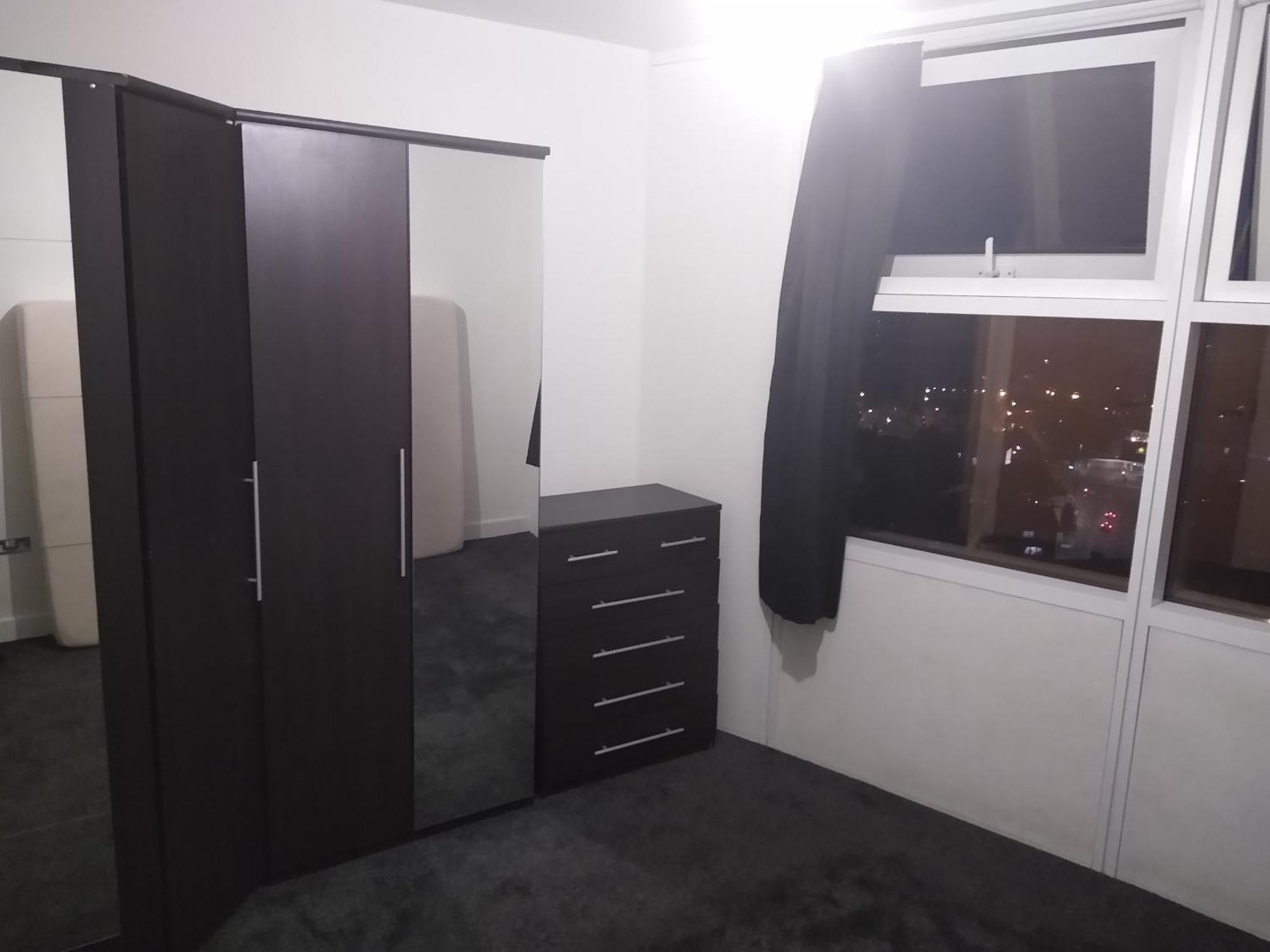 Room In Luxurious Penthouse Apartment 런던 외부 사진