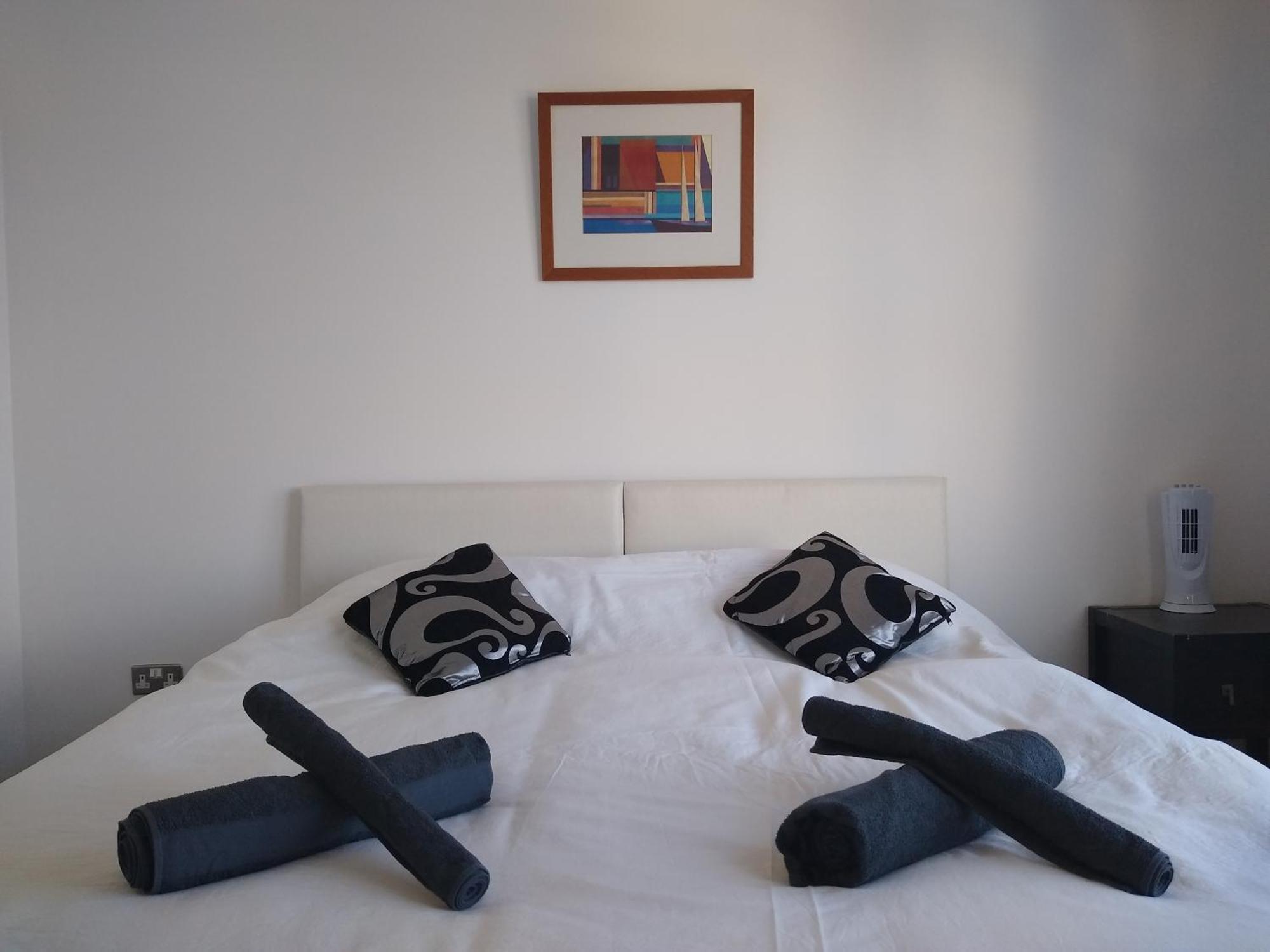 Room In Luxurious Penthouse Apartment 런던 외부 사진